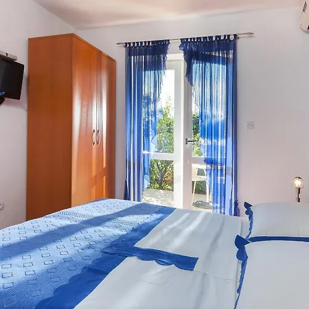 Oda ve Kahvaltı Rossa