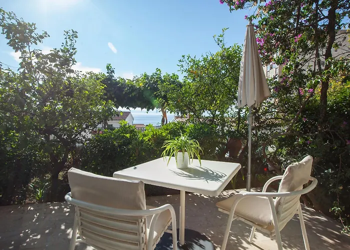 Oda ve Kahvaltı Rossa *